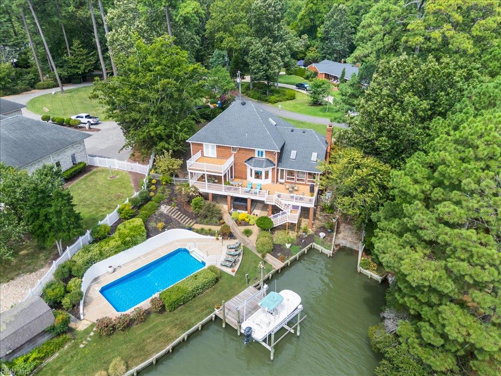 4007 Arrowhead Point CT