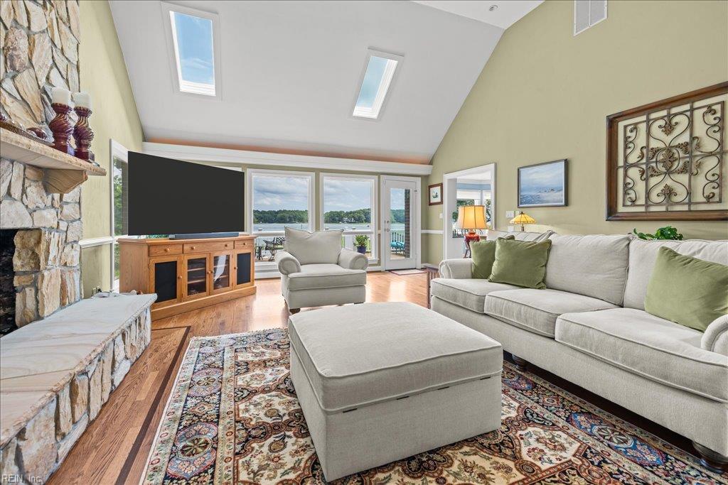 4007 Arrowhead Point CT