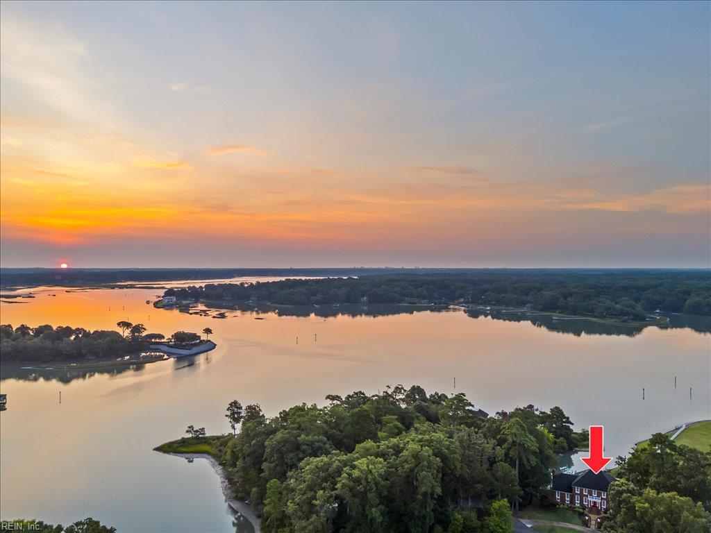 4007 Arrowhead Point CT