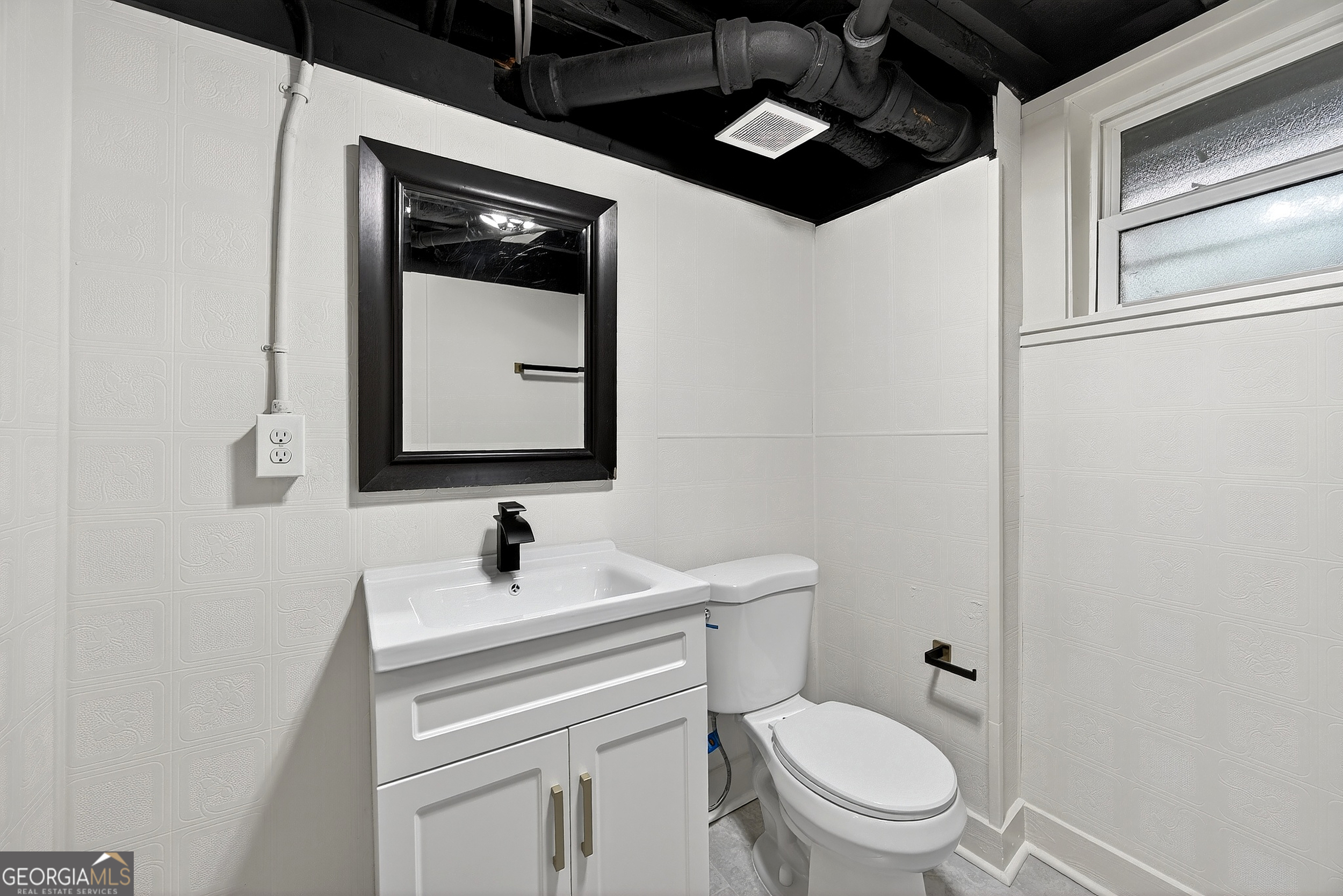 201 E Simon Terrace NW