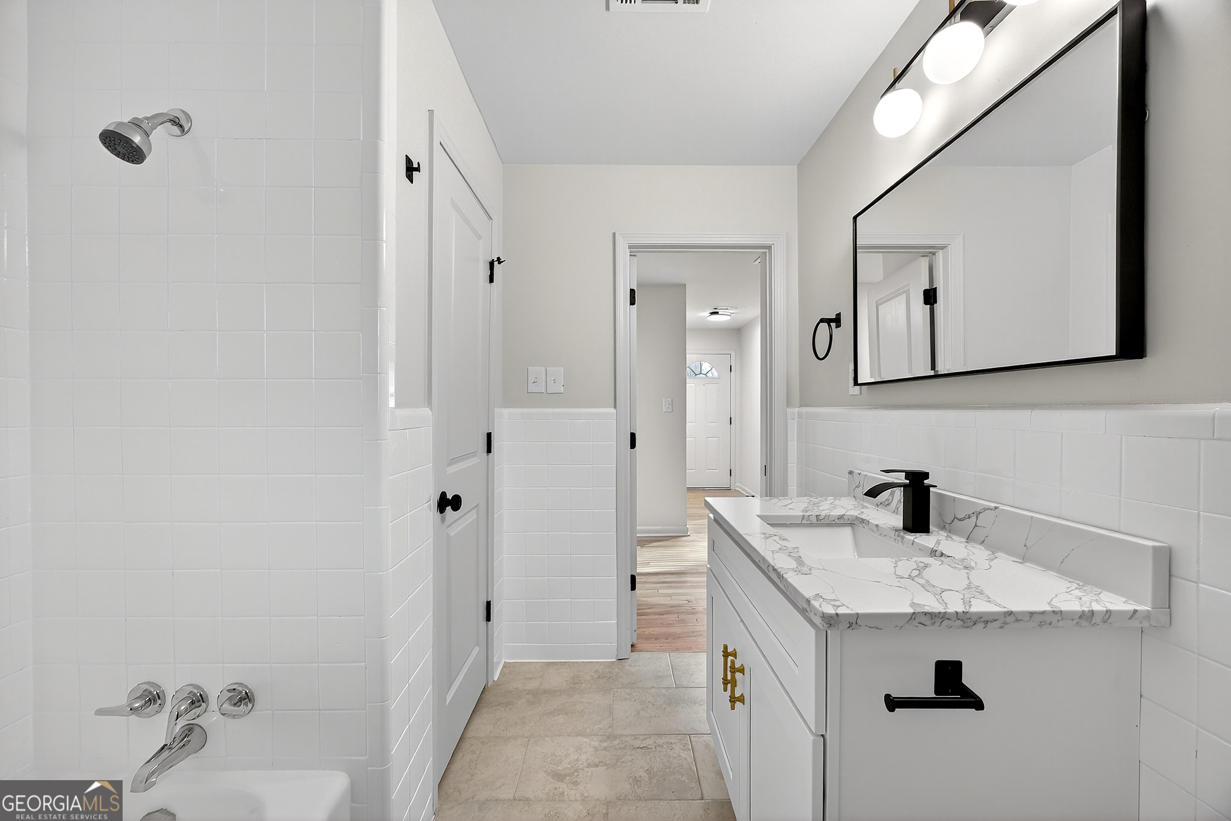 201 E Simon Terrace NW