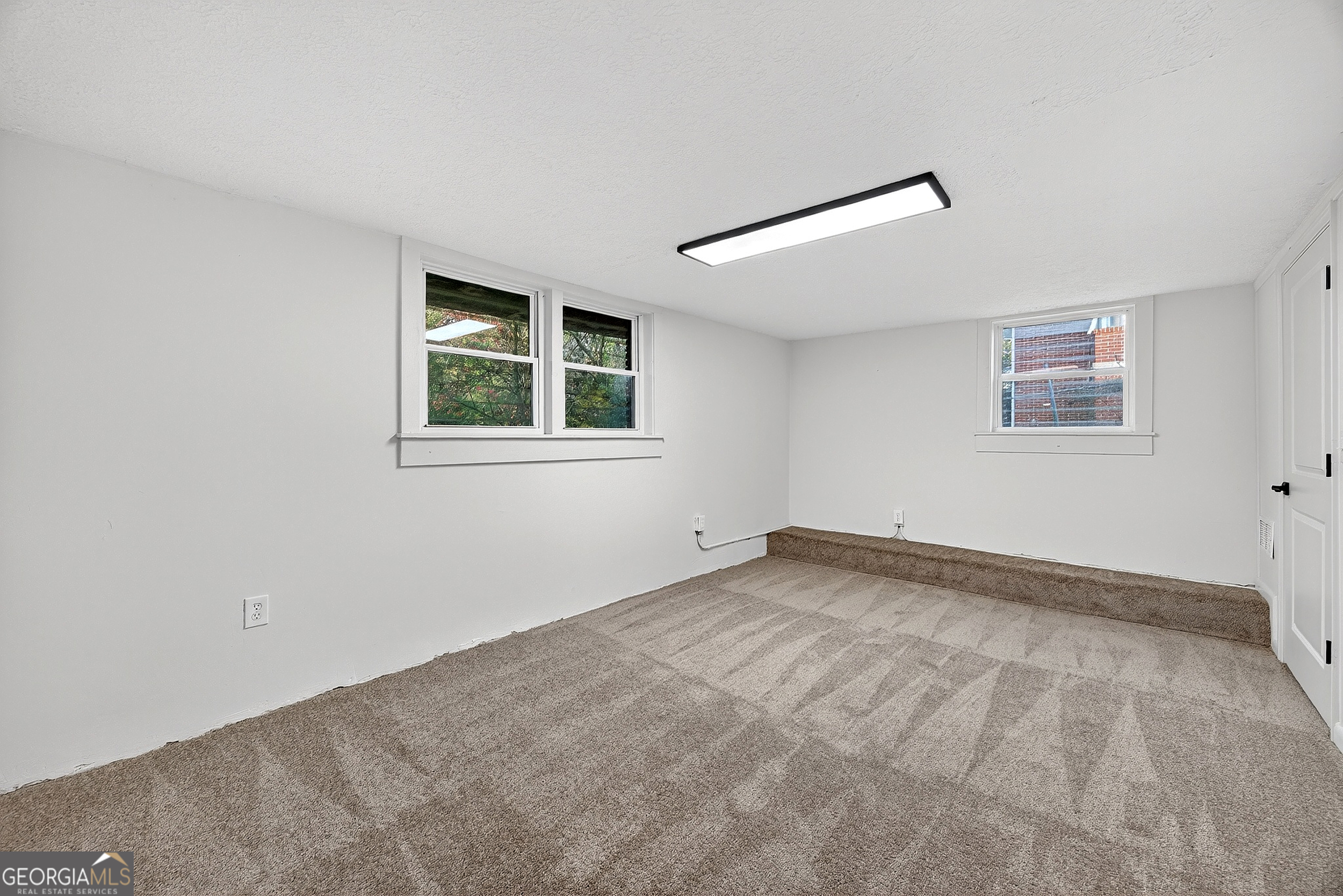 201 E Simon Terrace NW