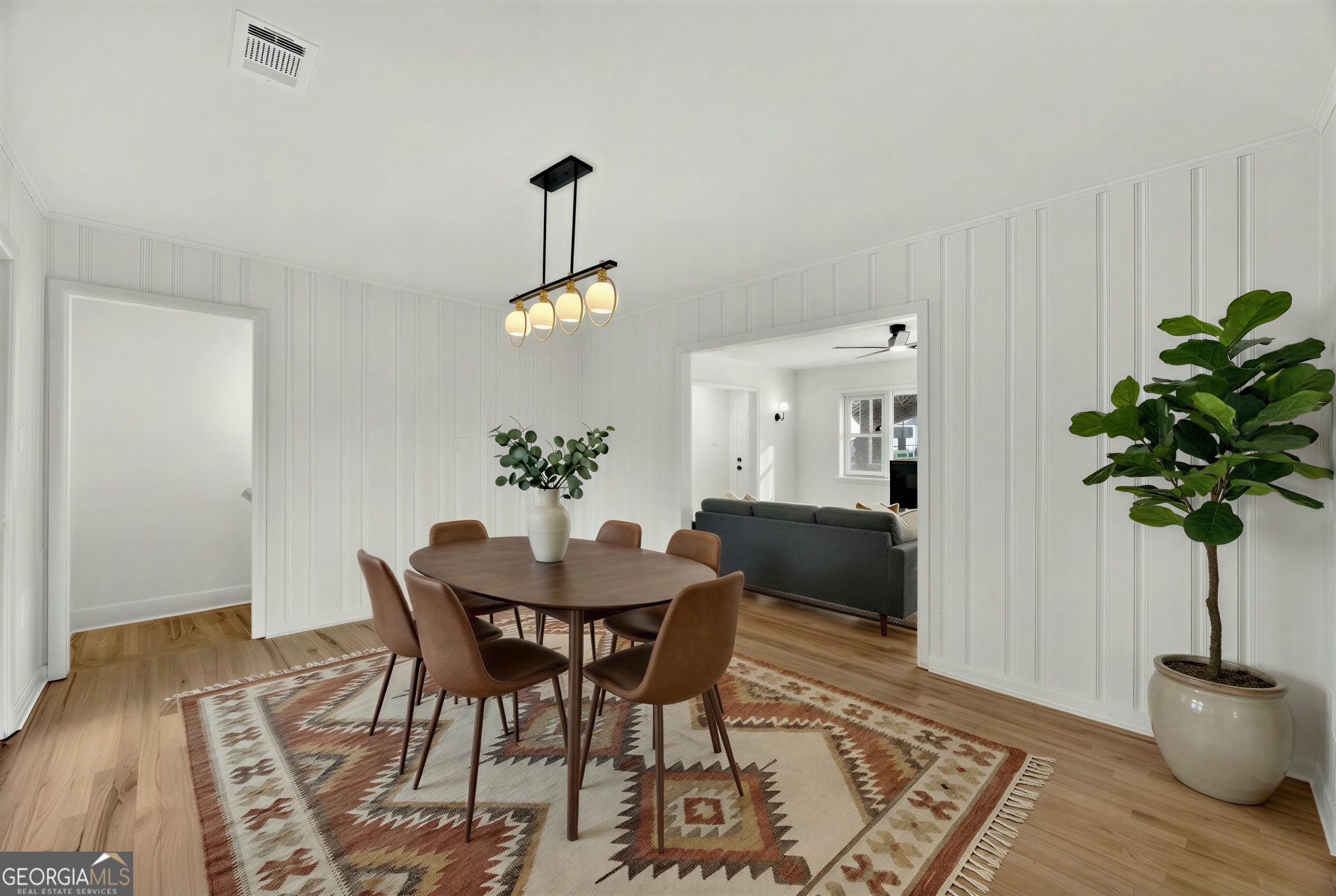 201 E Simon Terrace NW