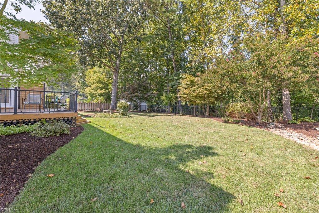 1909 Piney Woods LN