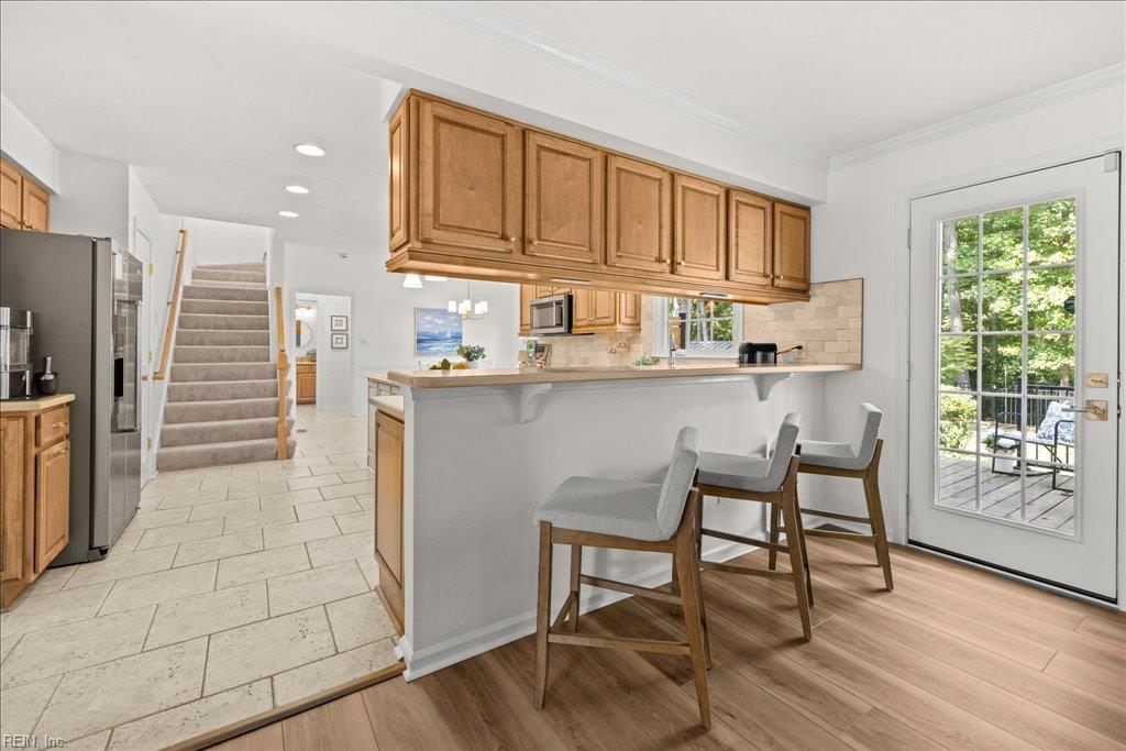 1909 Piney Woods LN
