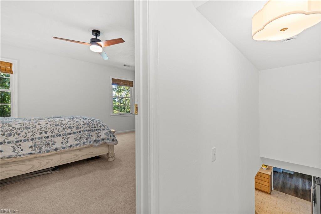 1909 Piney Woods LN