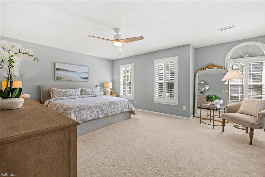 1909 Piney Woods LN