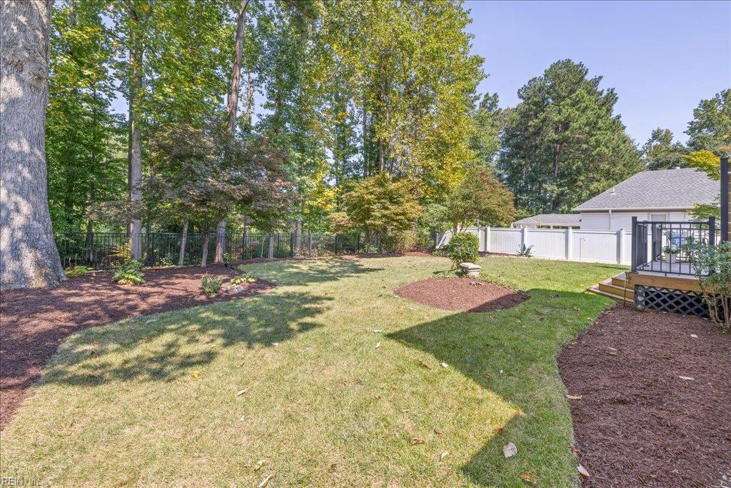 1909 Piney Woods LN