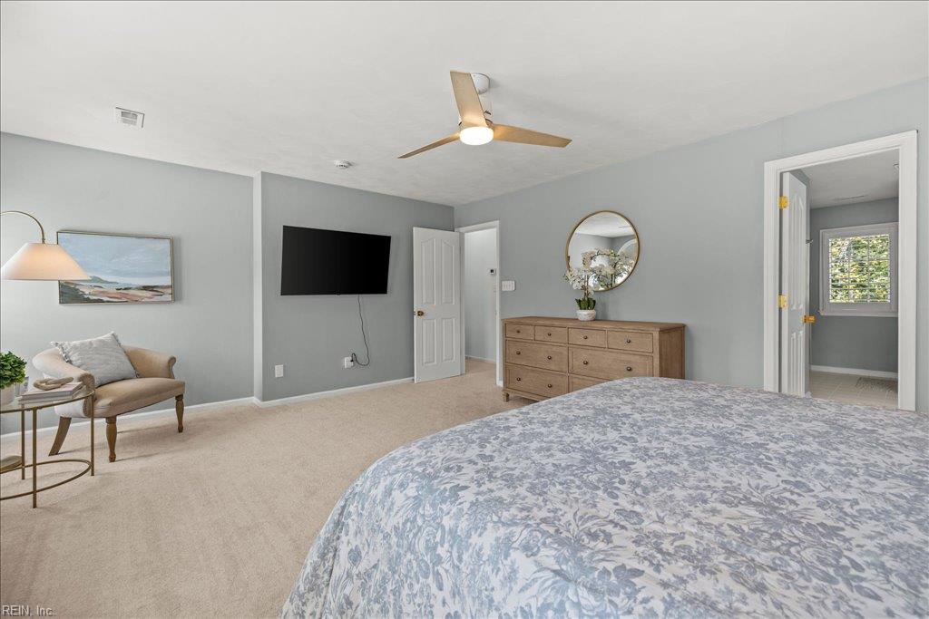 1909 Piney Woods LN