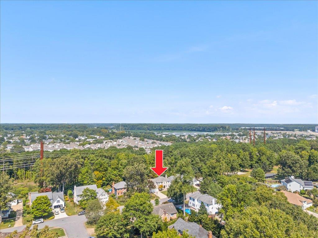 1909 Piney Woods LN