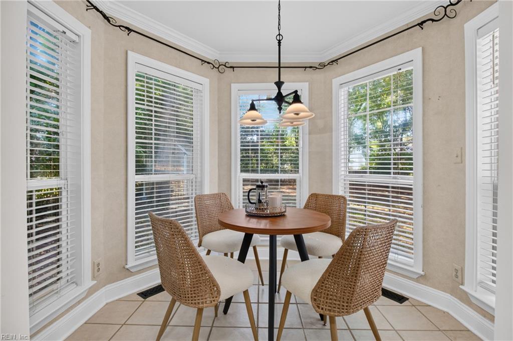 3405 Anita CIR
