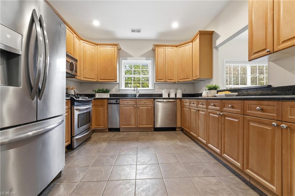 3734 Chesterfield AVE