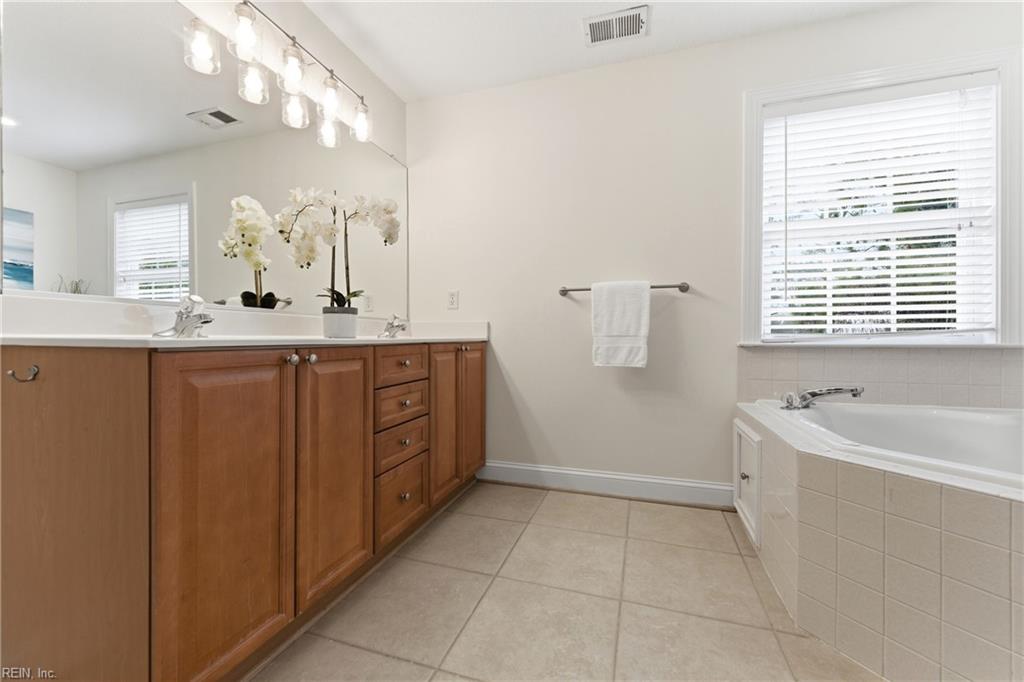 3734 Chesterfield AVE