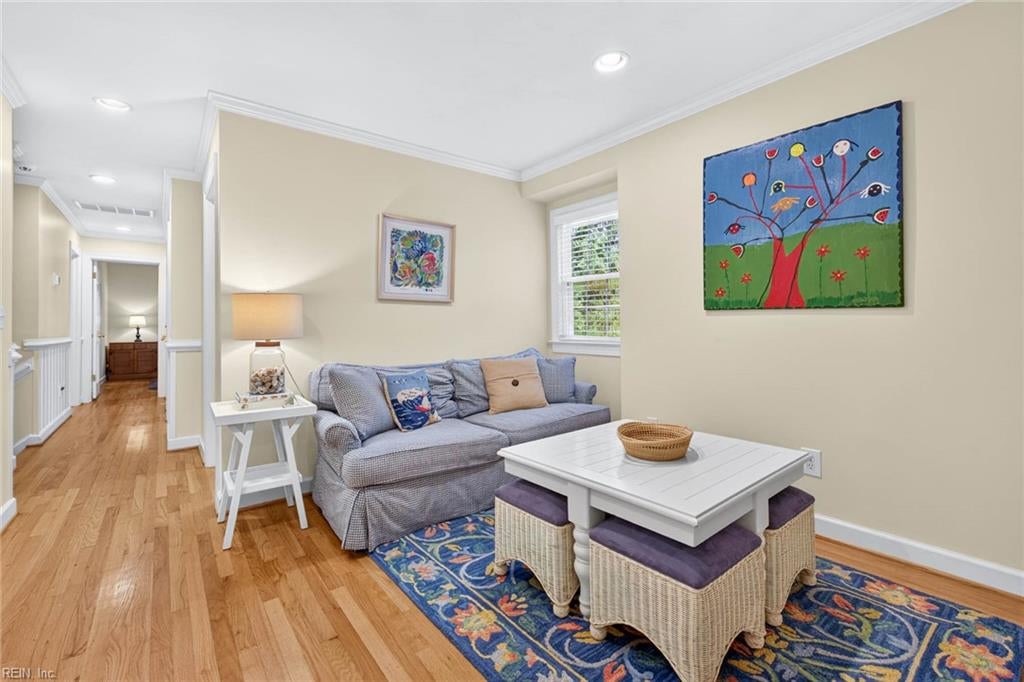 424 Susan Constant DR