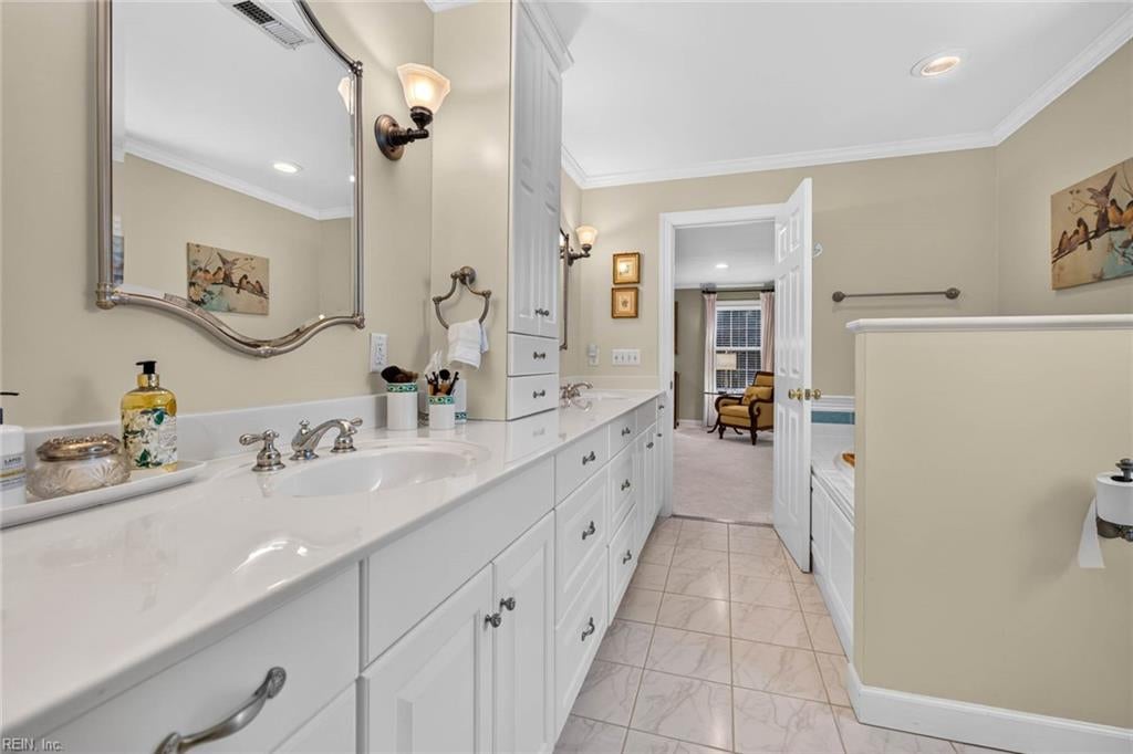 424 Susan Constant DR