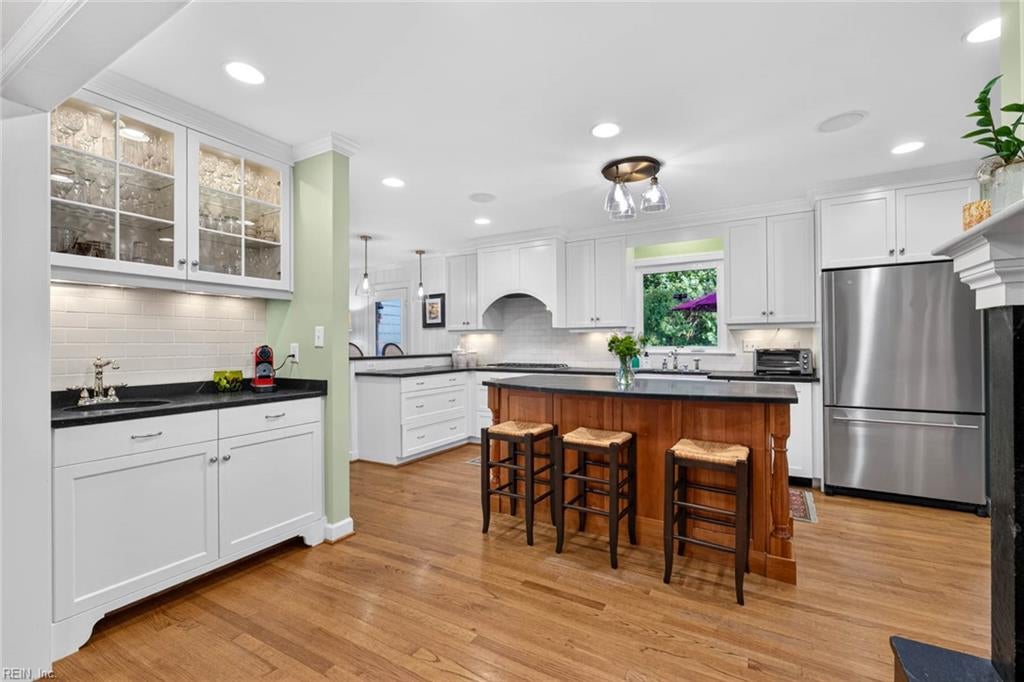 424 Susan Constant DR
