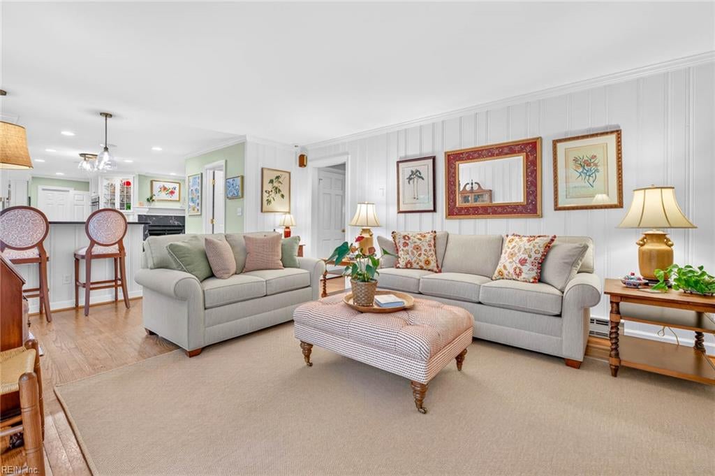 424 Susan Constant DR
