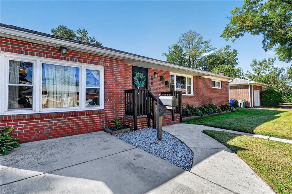 701 Euwanee PL