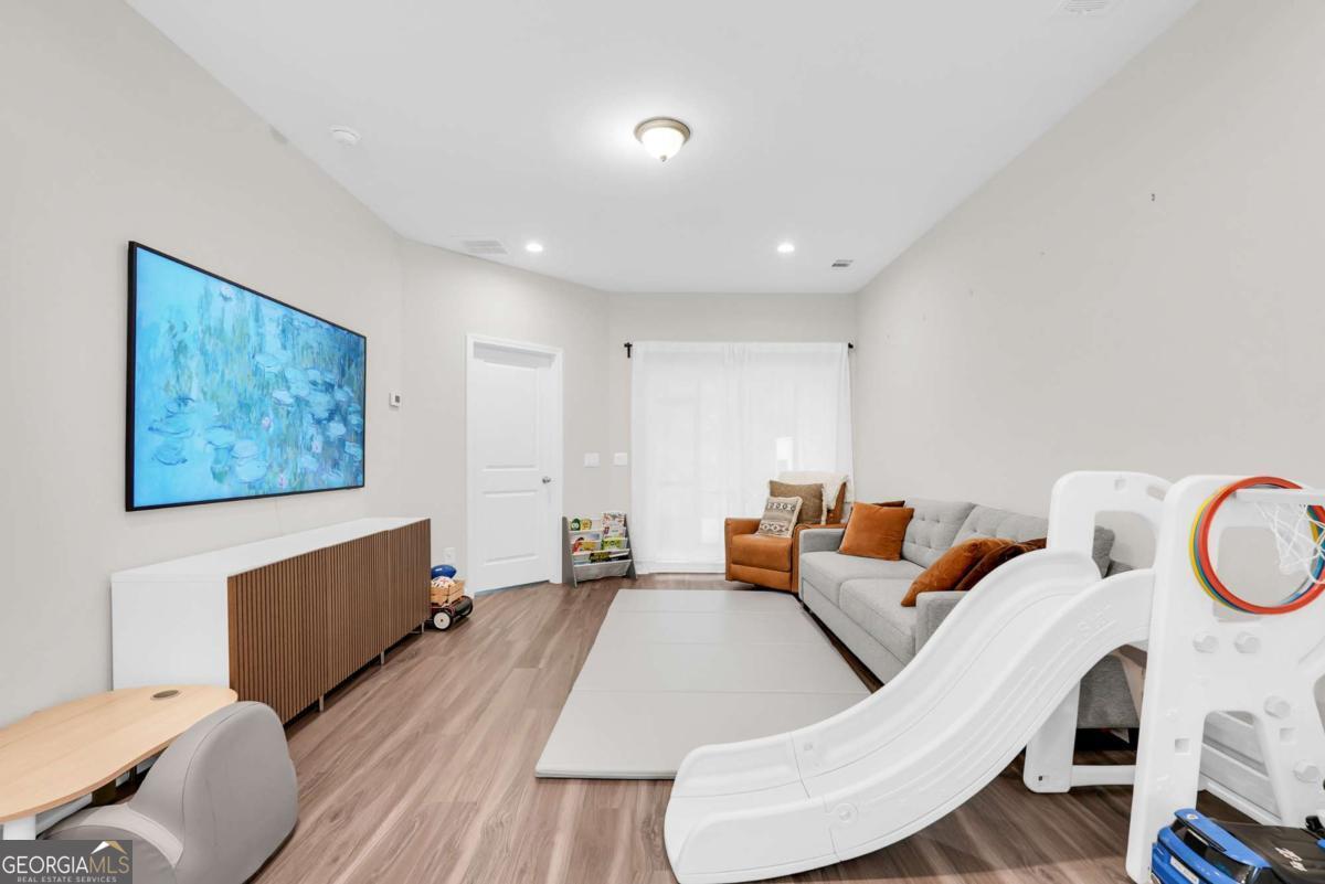 98 Small Pine Lane