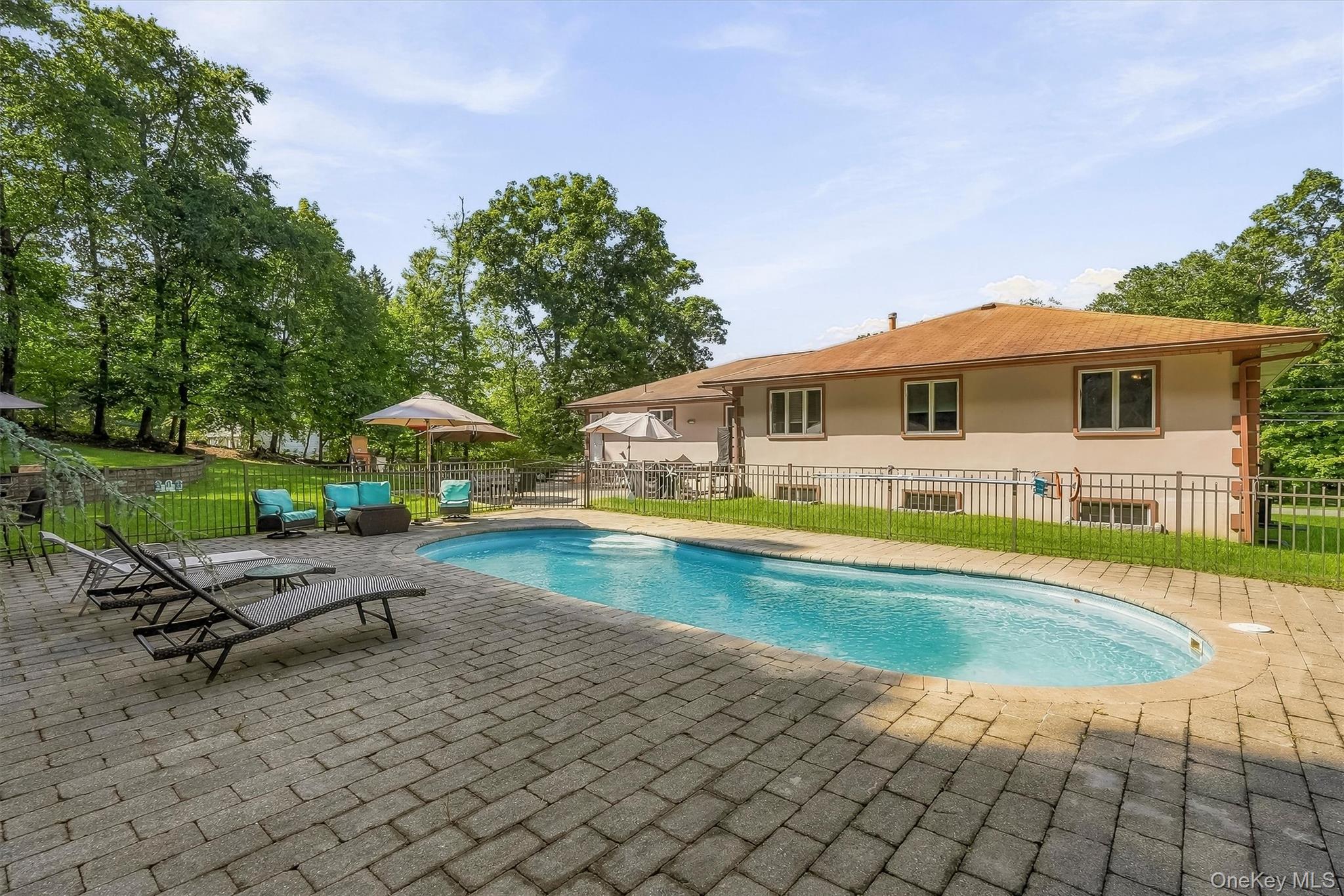 72 Eastview Drive
