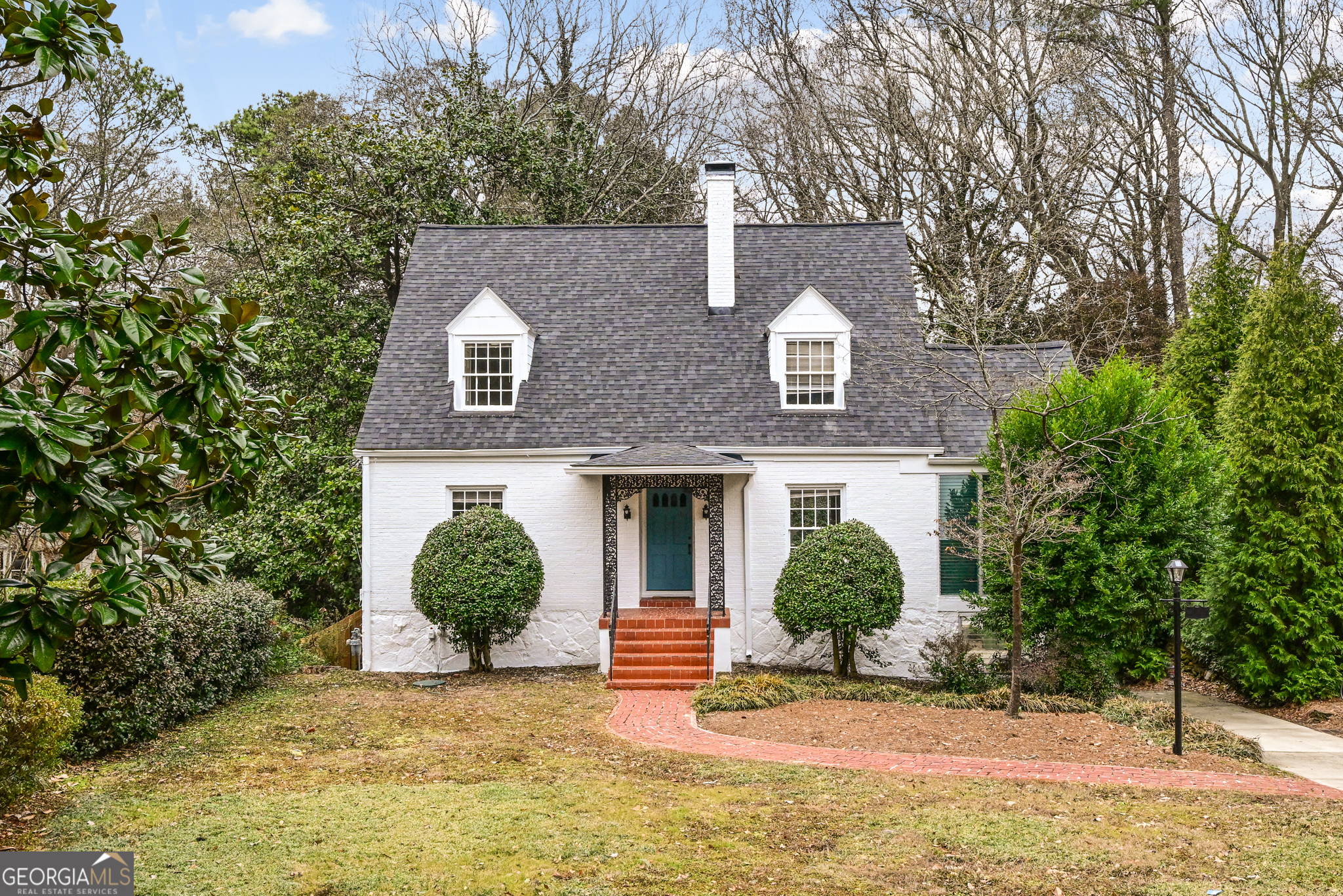 2878 N Hills Drive NE