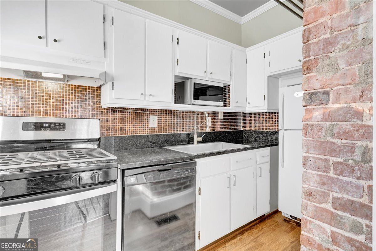 952 Myrtle Street NE # 1