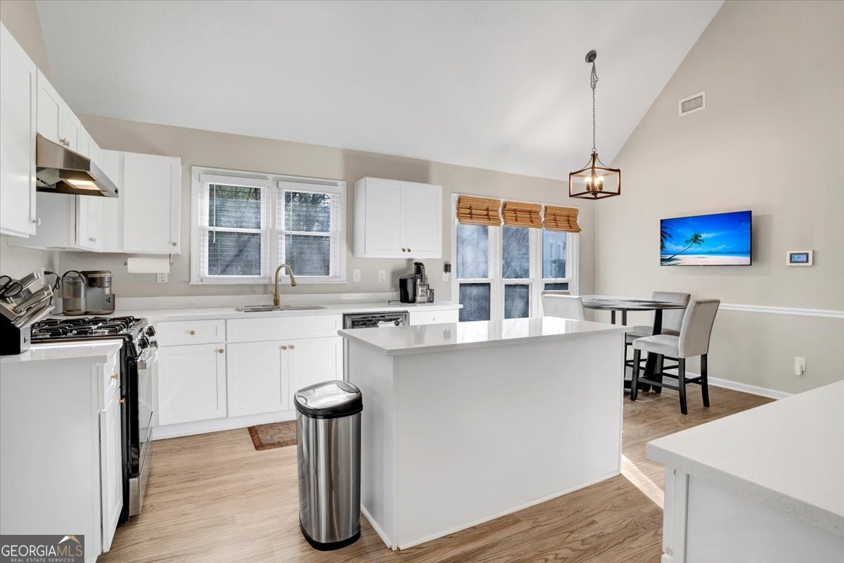 752 Stone Breeze Lane