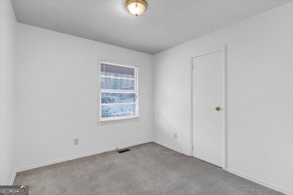 3272 Kingston Road NW