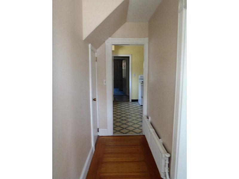27 LIVINGSTON Place