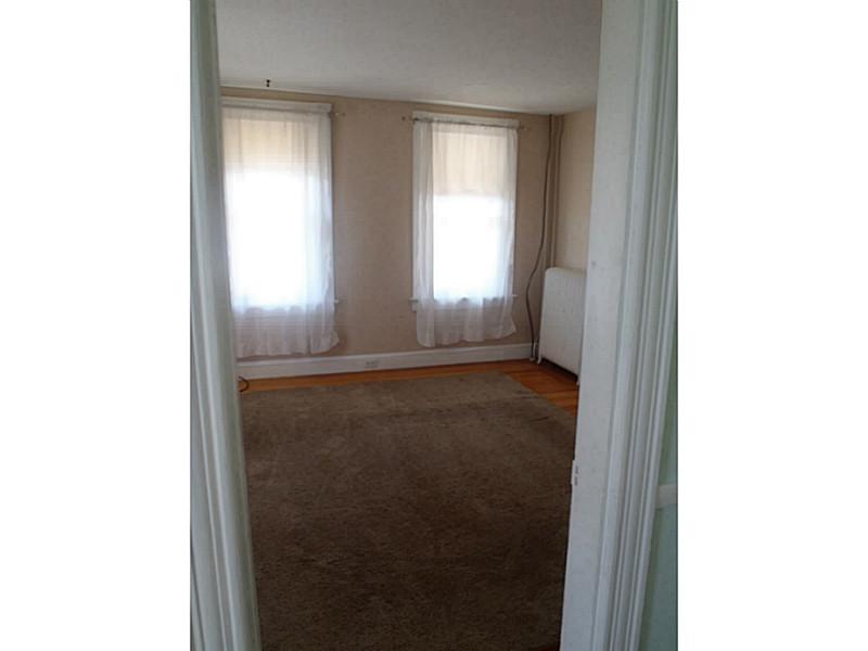 27 LIVINGSTON Place