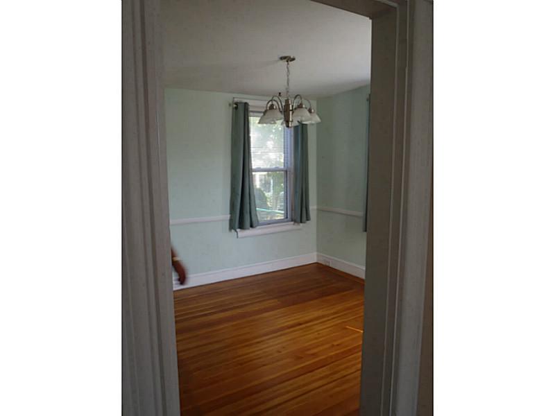 27 LIVINGSTON Place