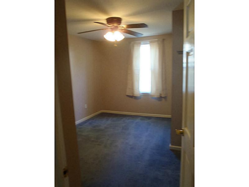 27 LIVINGSTON Place