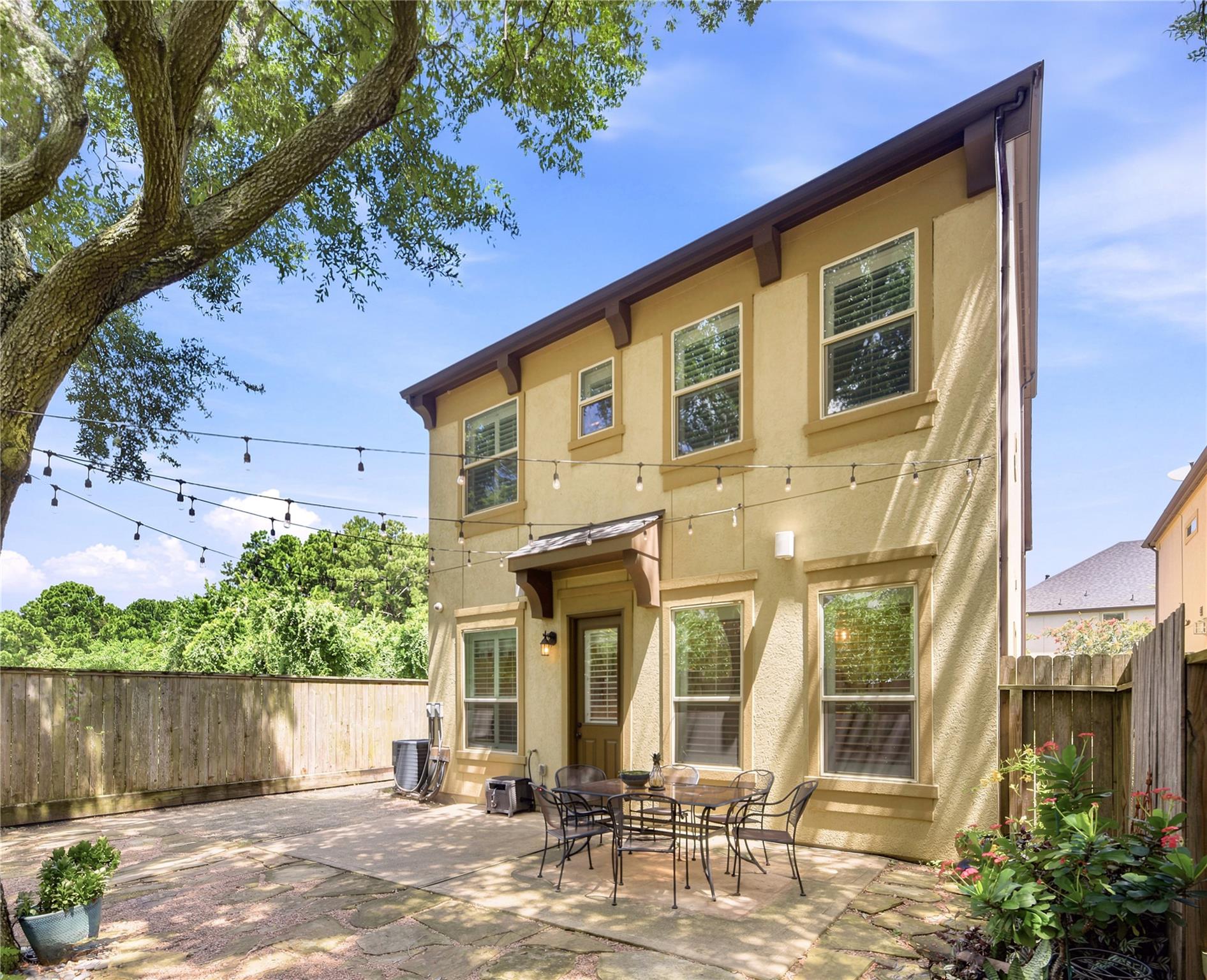 2805 Shadow Woods Court
