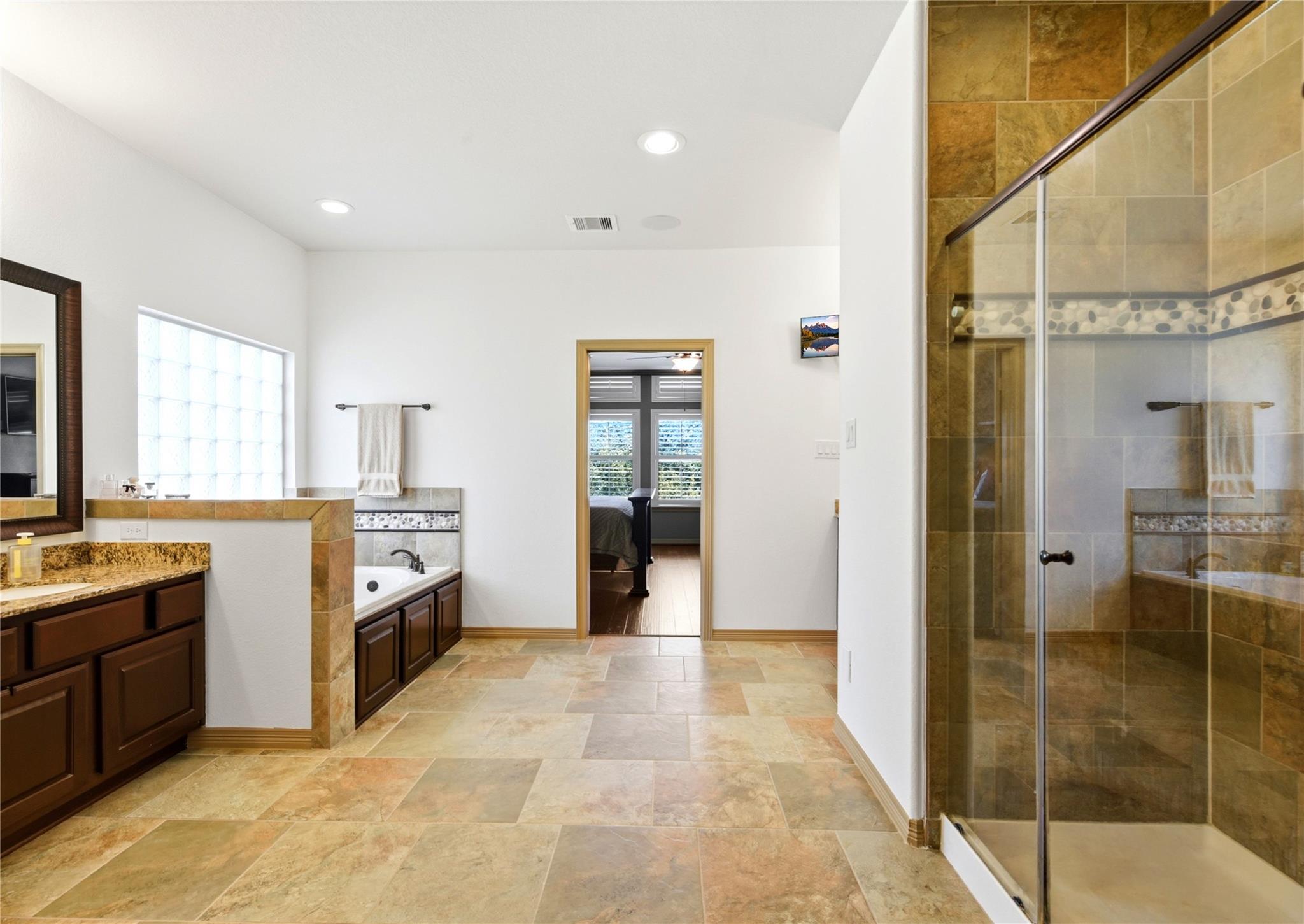 2805 Shadow Woods Court