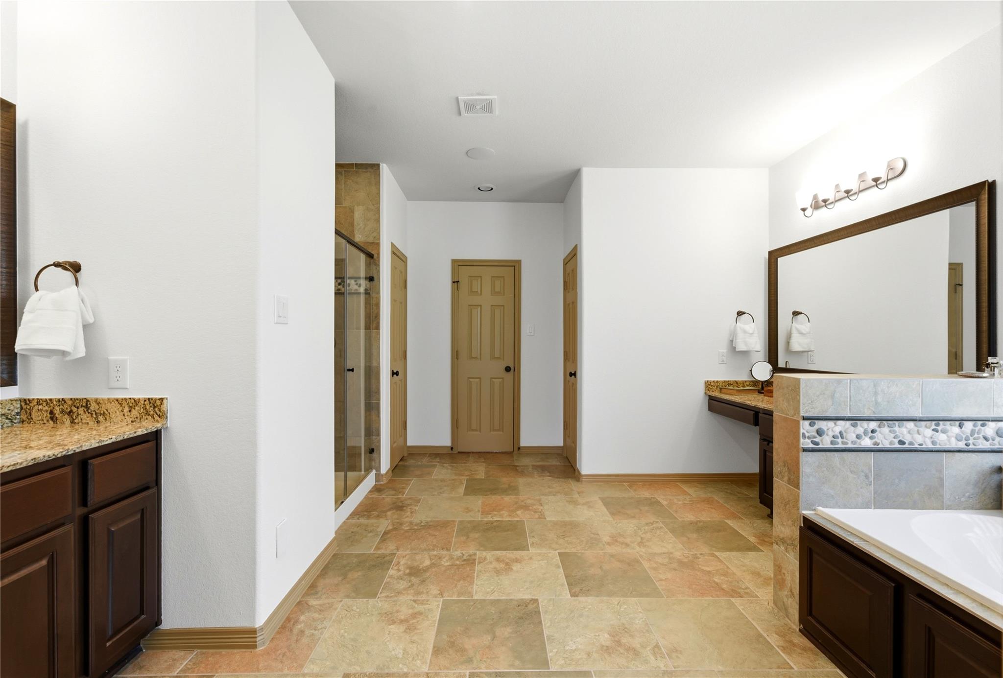 2805 Shadow Woods Court