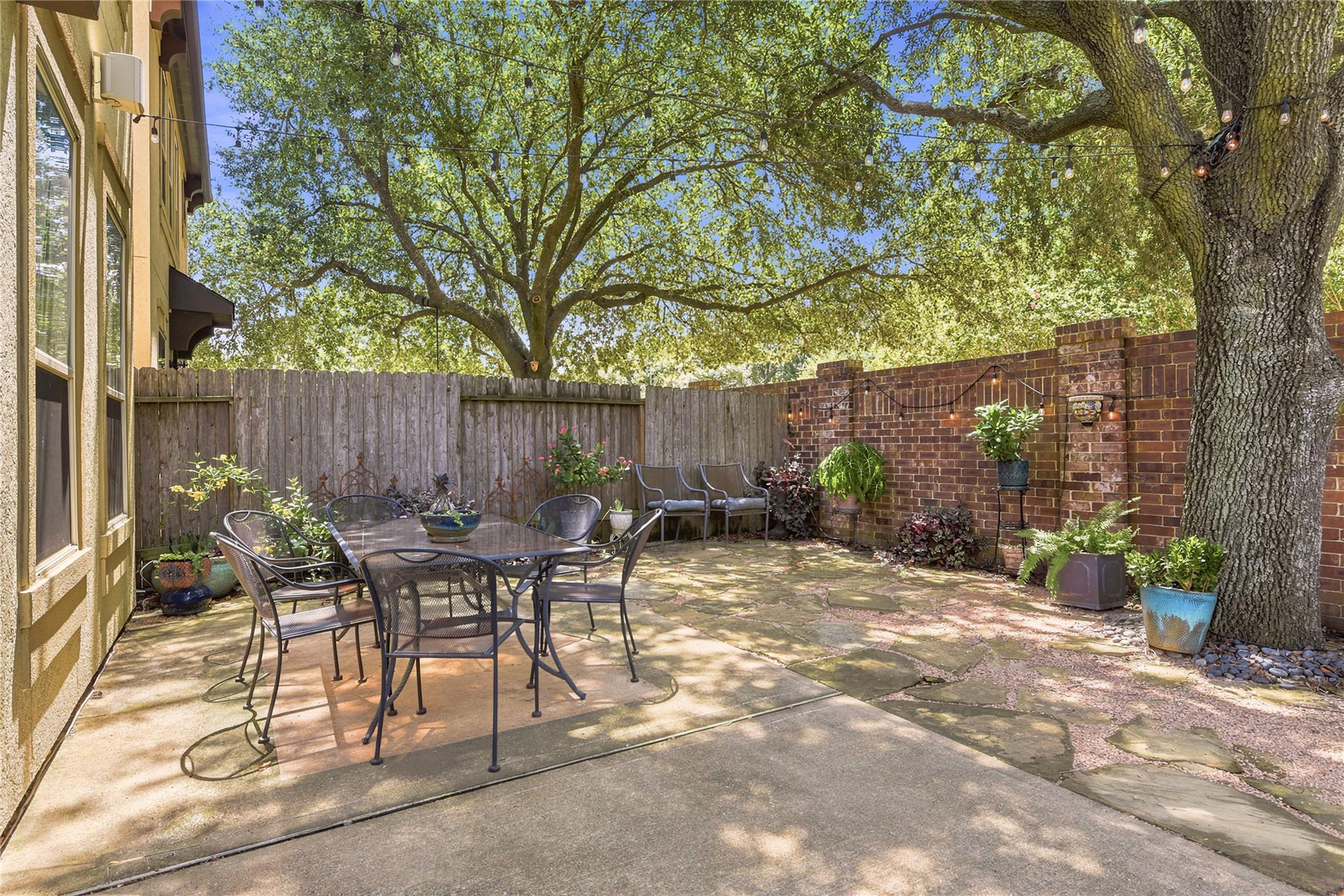 2805 Shadow Woods Court