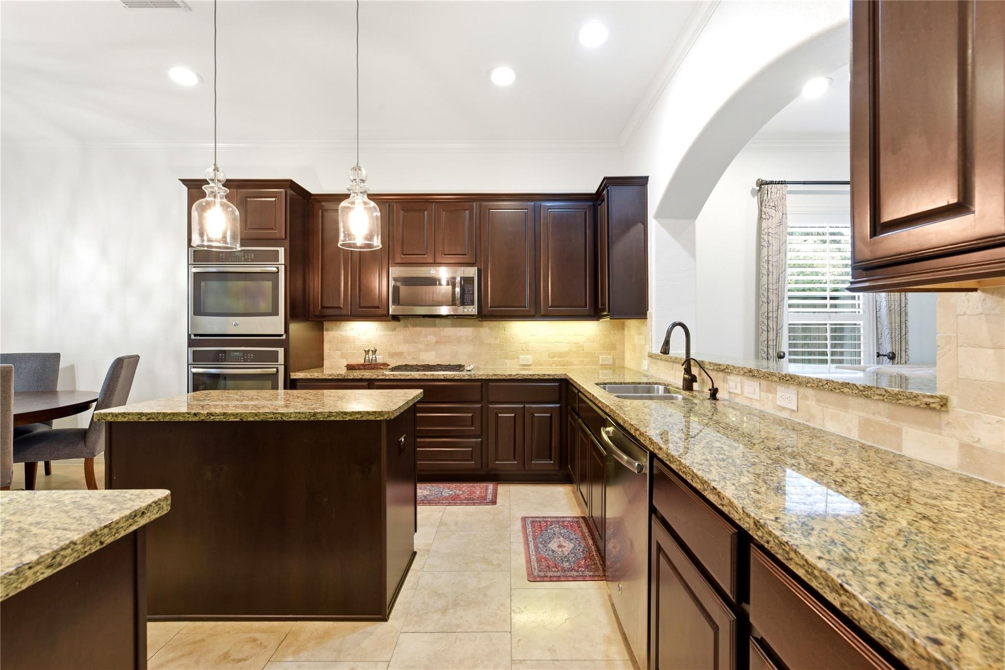 2805 Shadow Woods Court