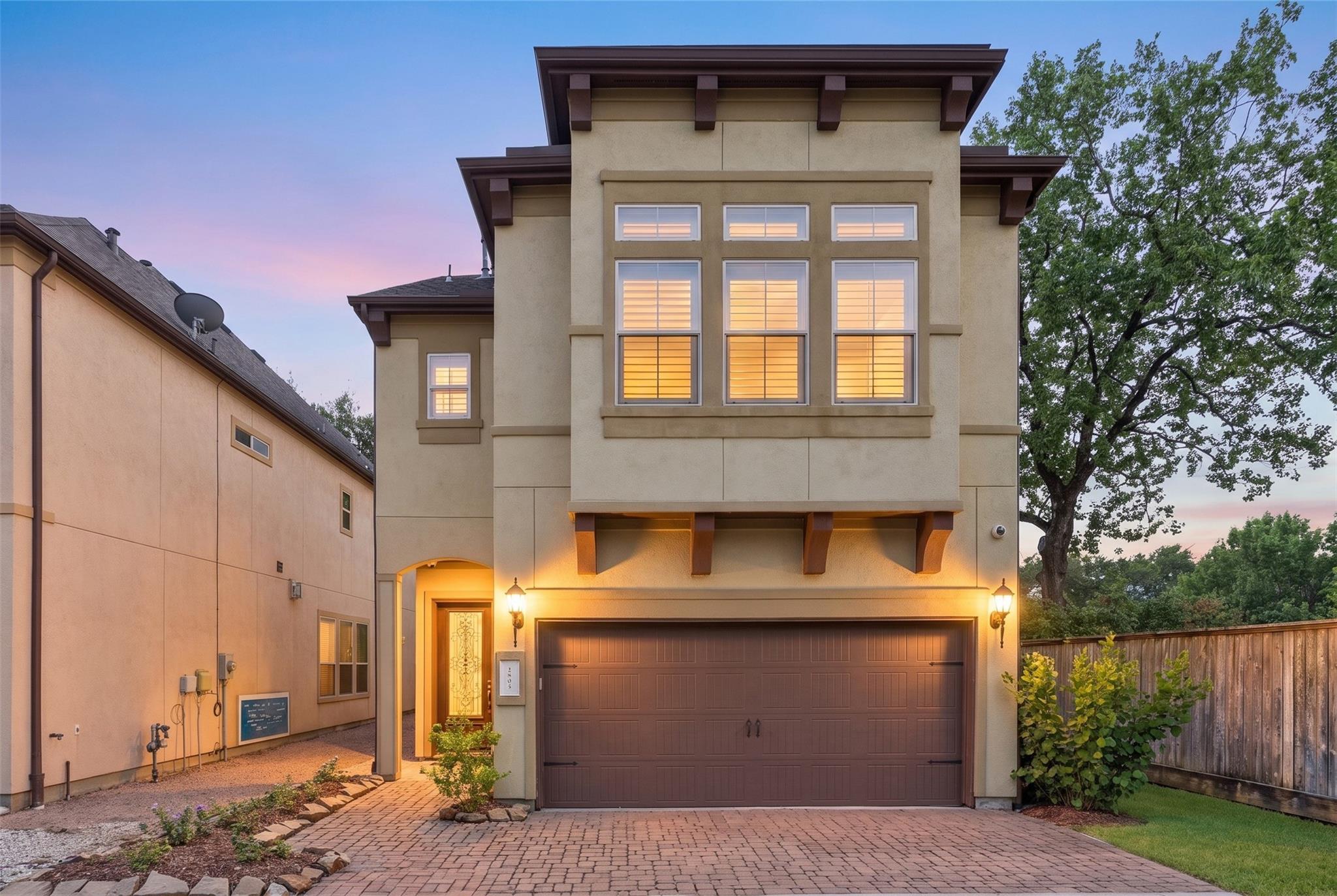 2805 Shadow Woods Court