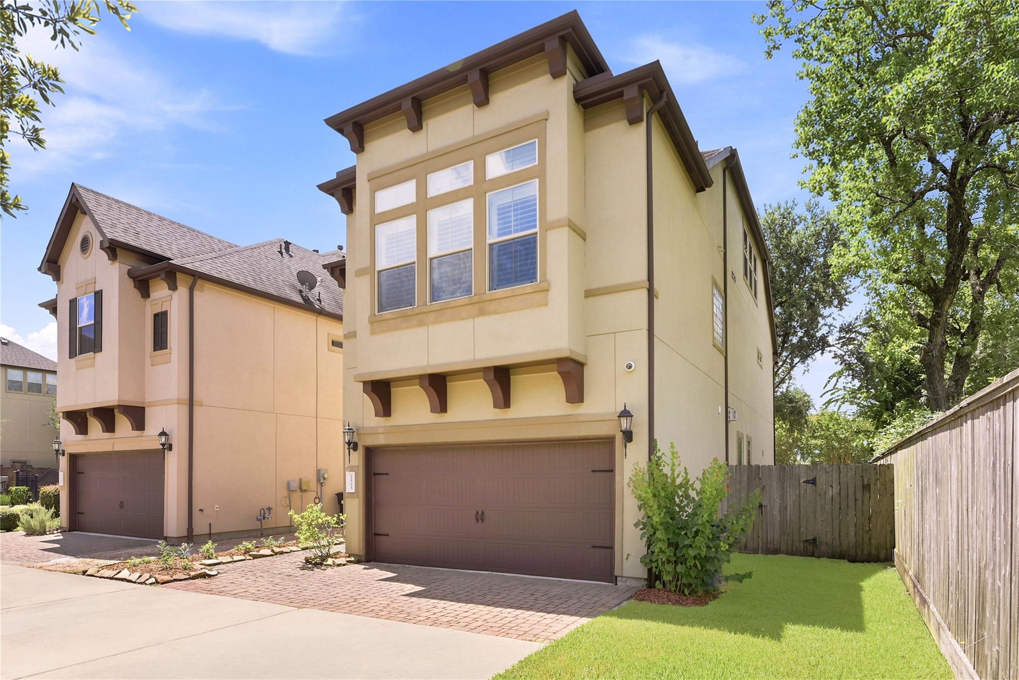 2805 Shadow Woods Court