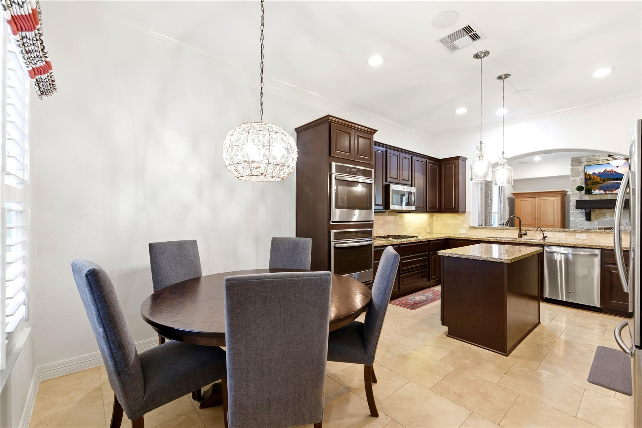 2805 Shadow Woods Court