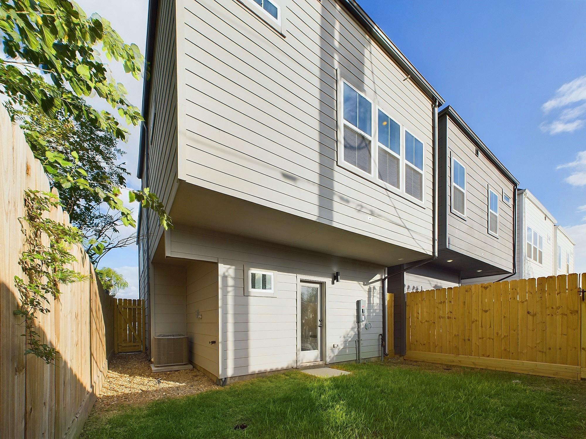 1009 Tuskegee Heights Lane