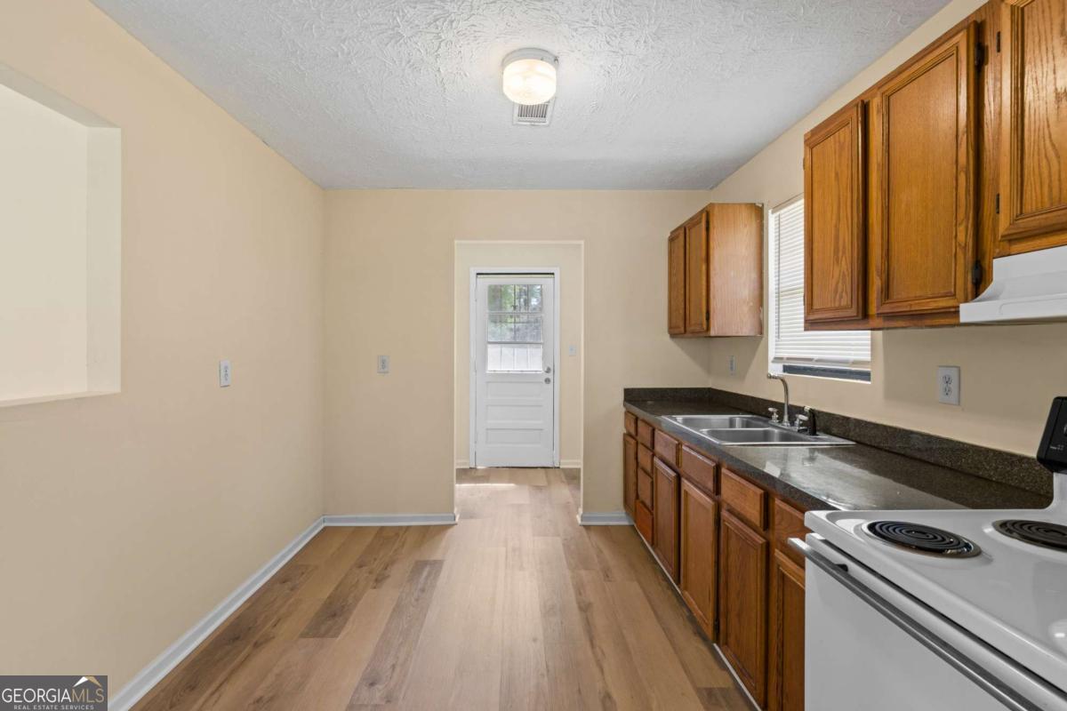 977 Conley Road SE