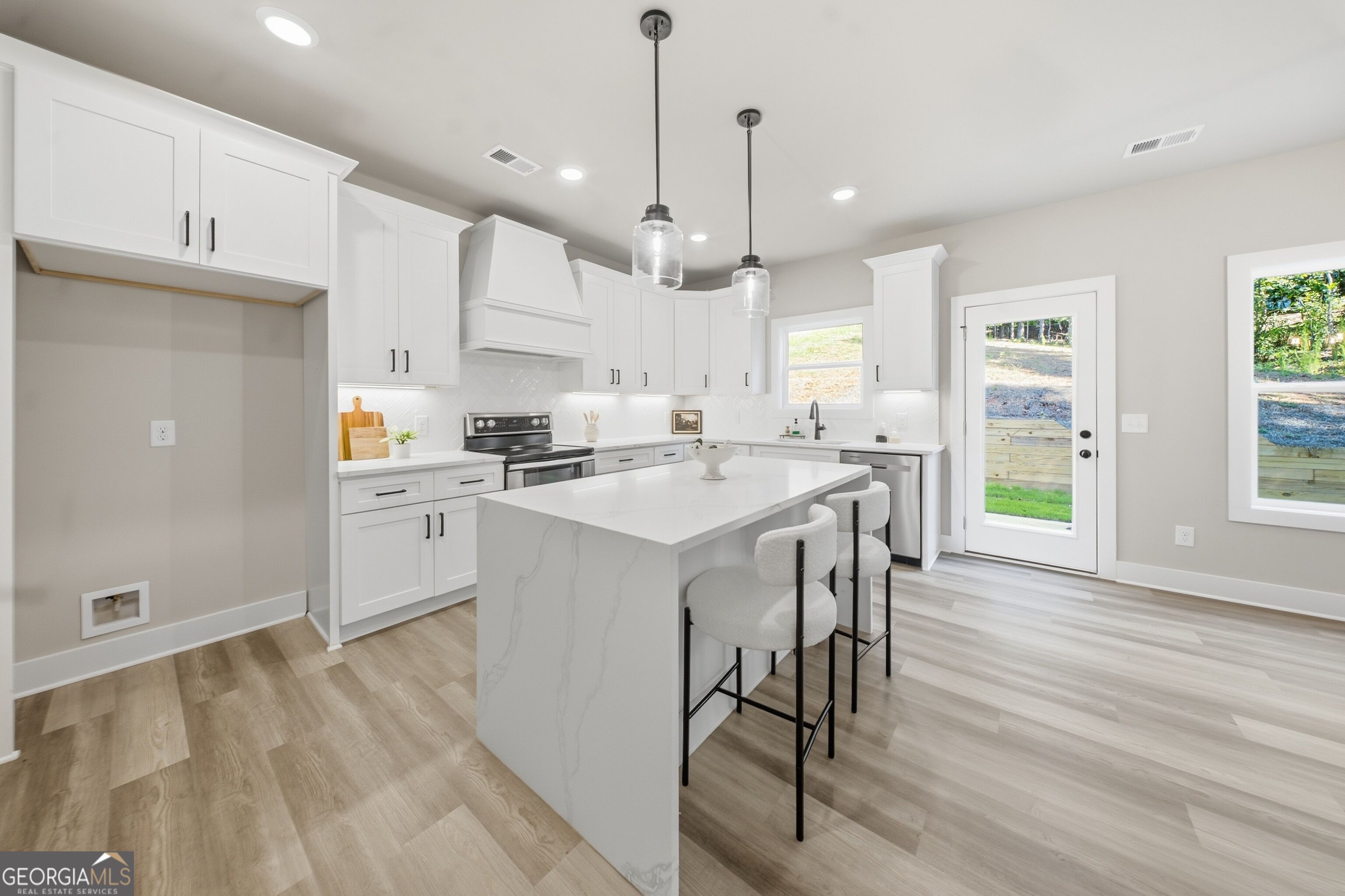 3035 Hamilton Road