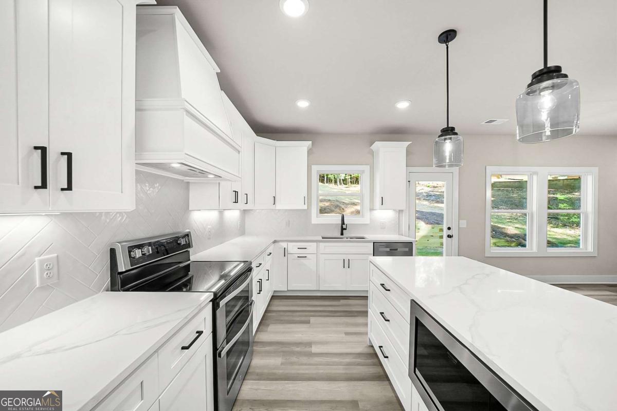 3035 Hamilton Road