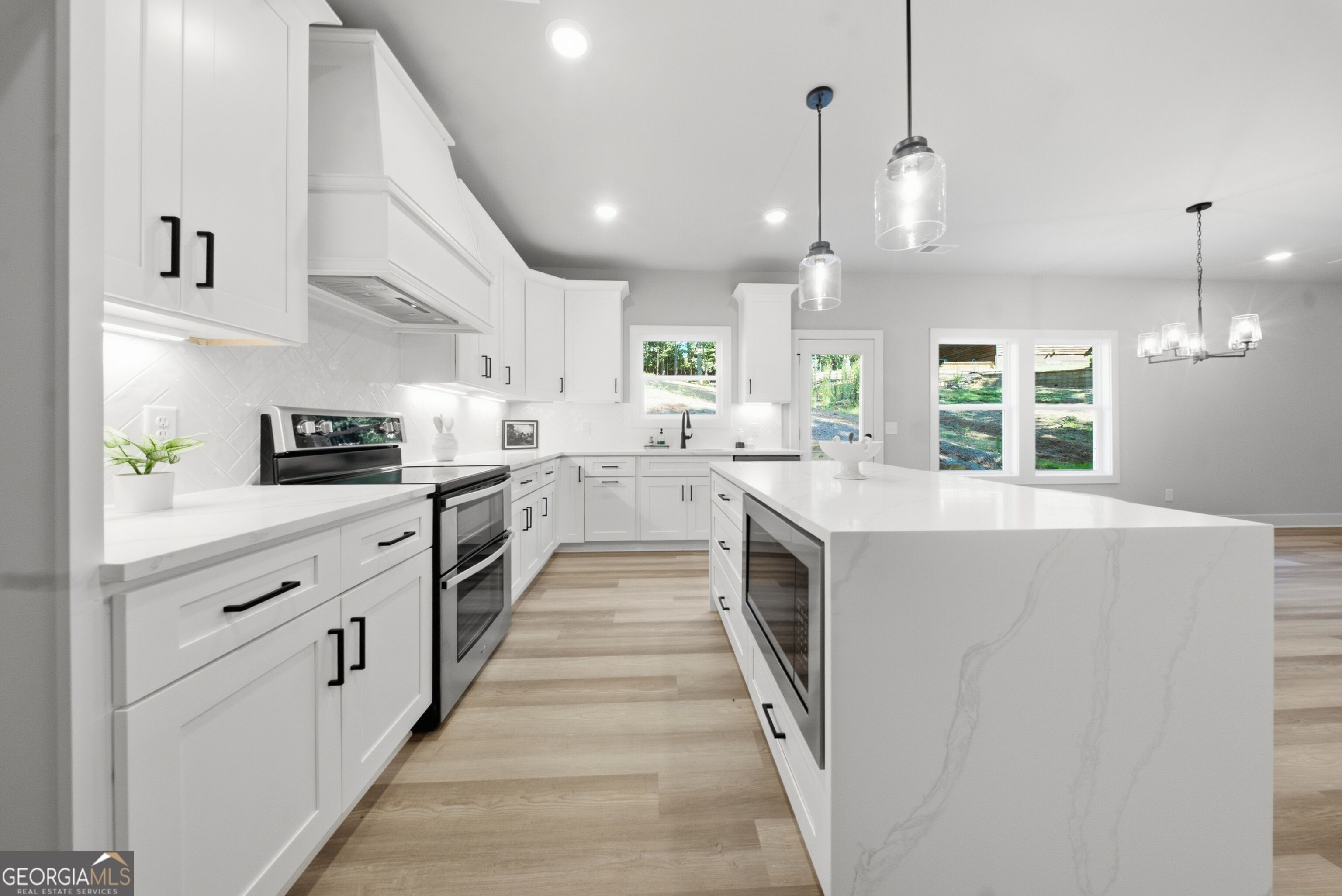 3035 Hamilton Road