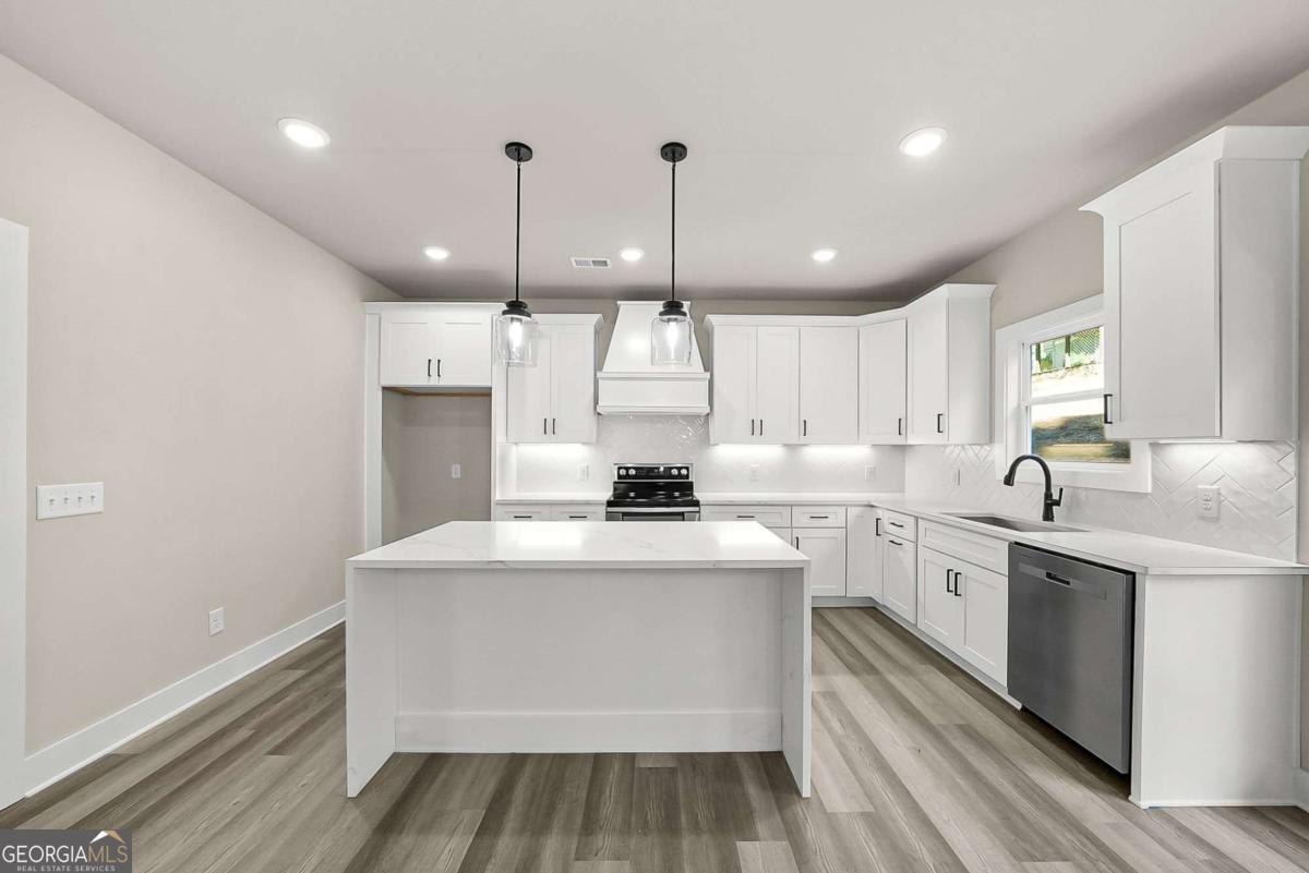 3035 Hamilton Road