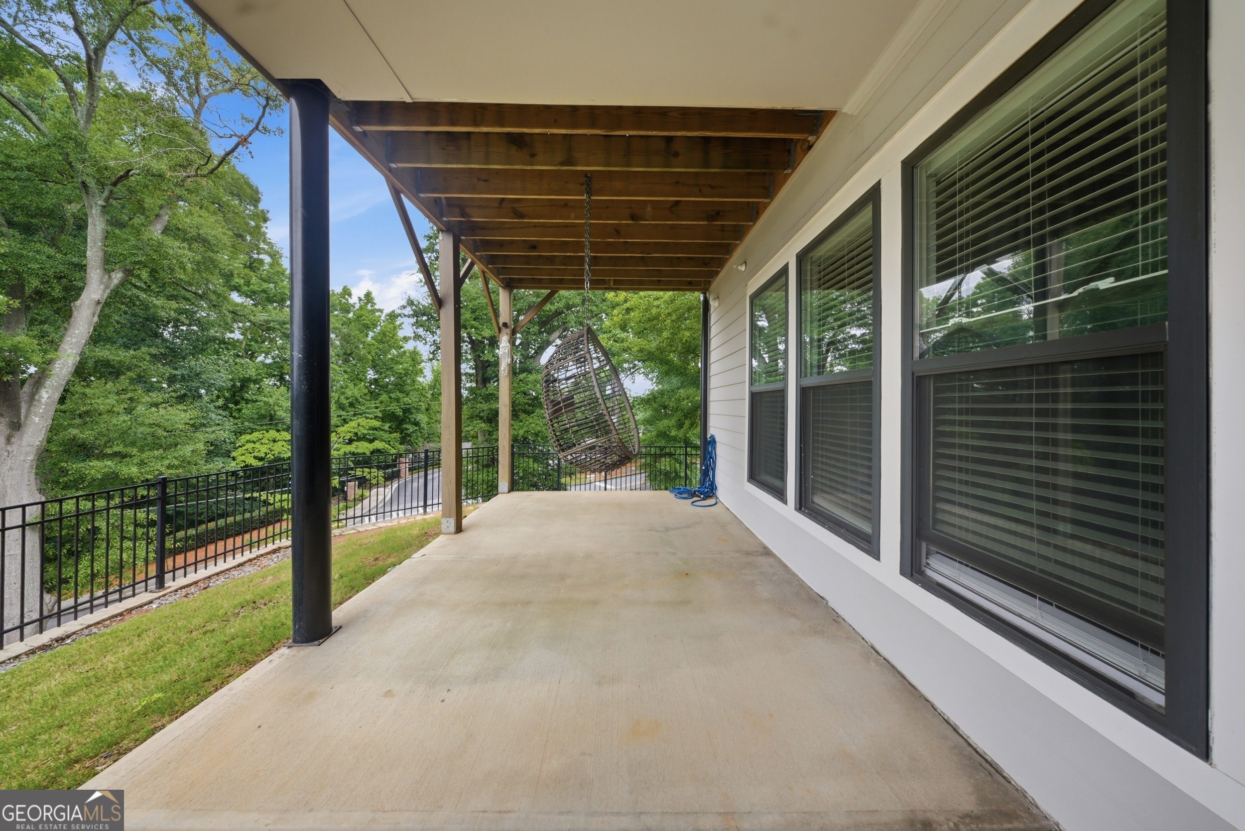 2087 Holtz Lane