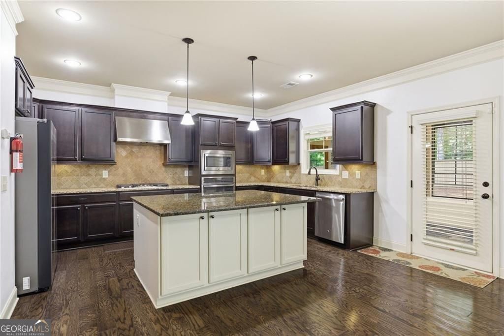 1398 Mill Pointe Court