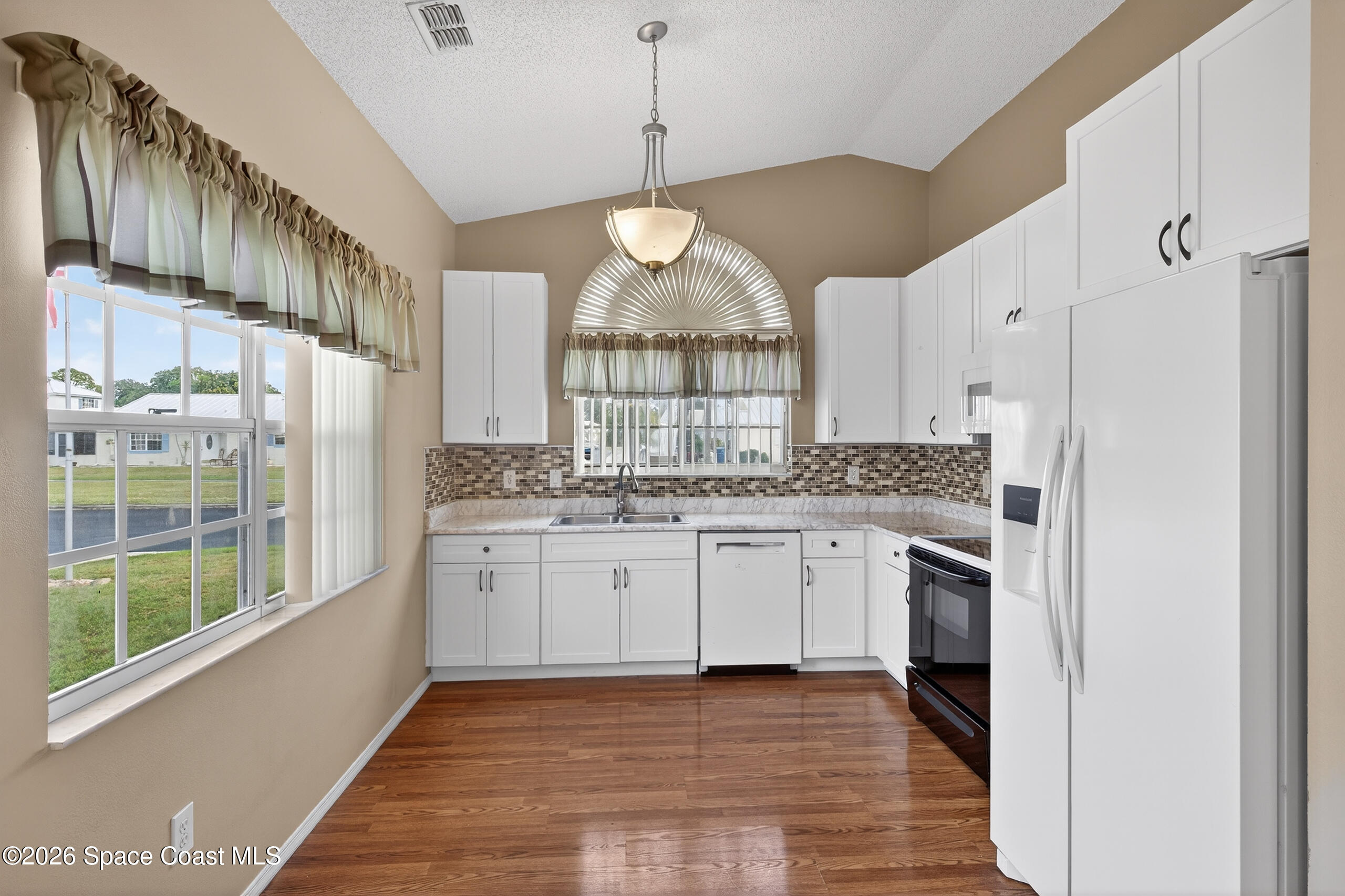 1924 Sugarberry Court NE