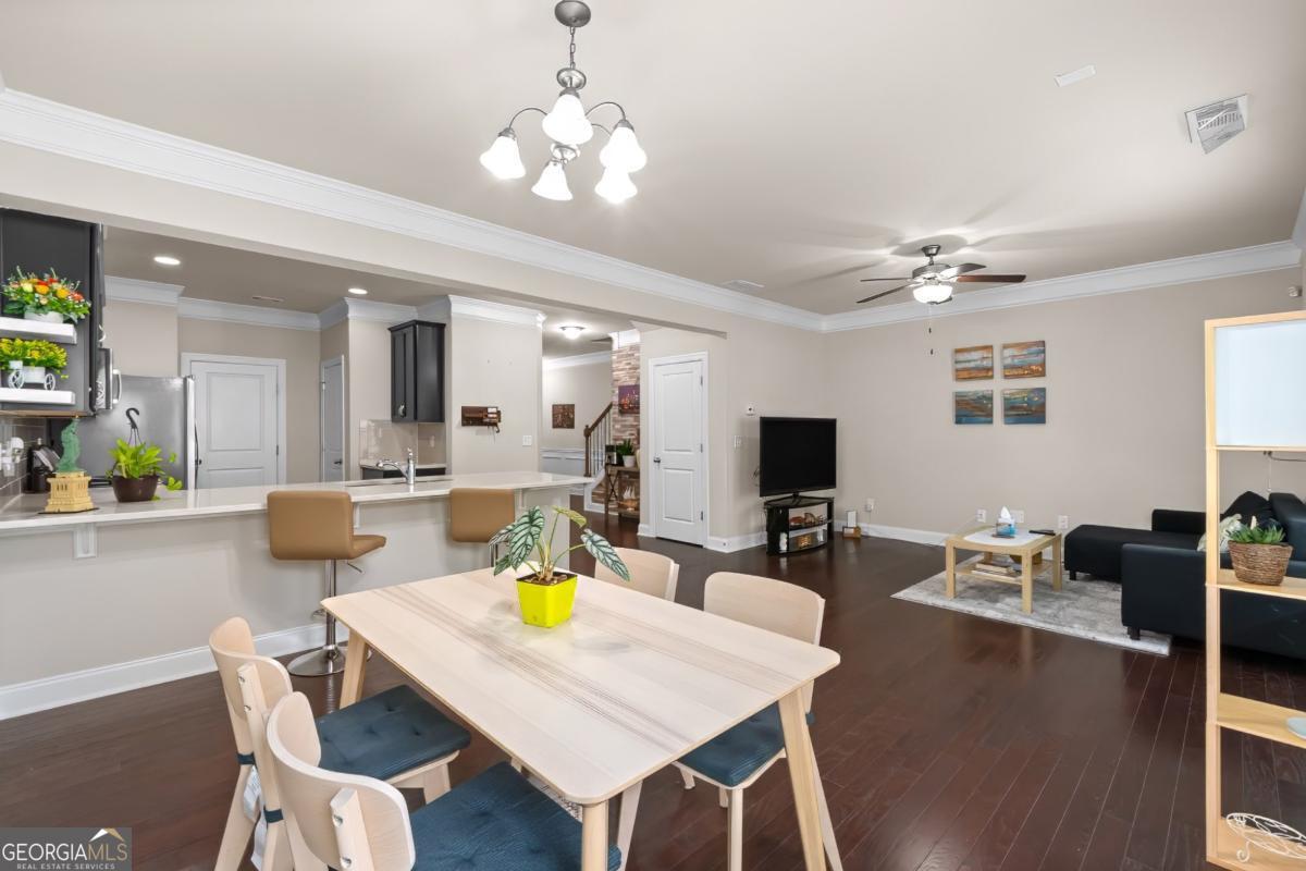 2573 Parkwood Cove Drive